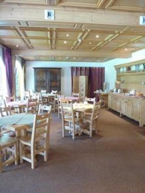 Hotel Oustalet 3*