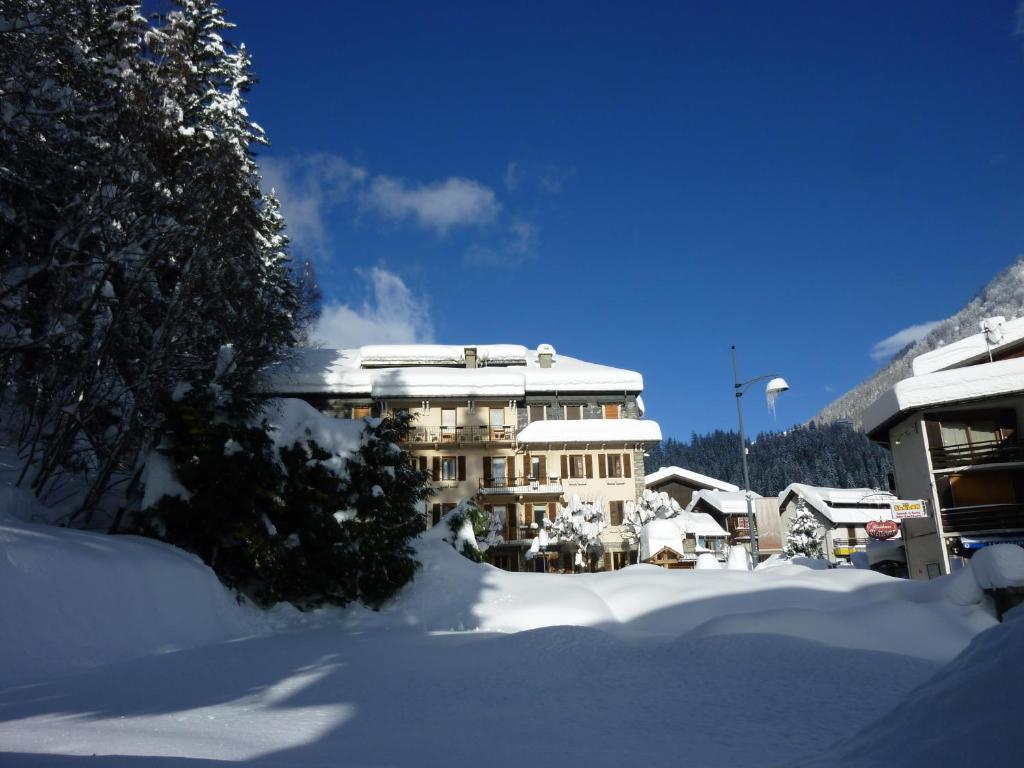 Restaurant La Couronne Hotel 3*