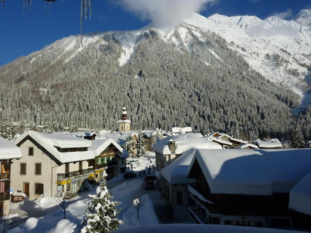 Restaurant La Couronne Hotel 3*