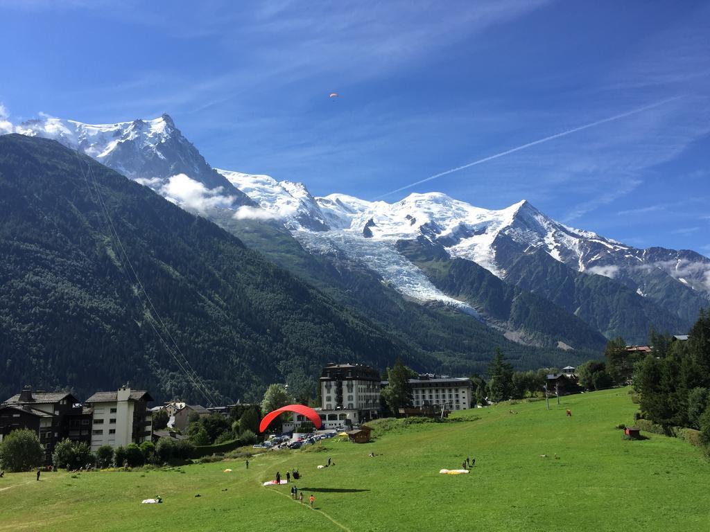 Terrasse Sur Le Mont Blanc
