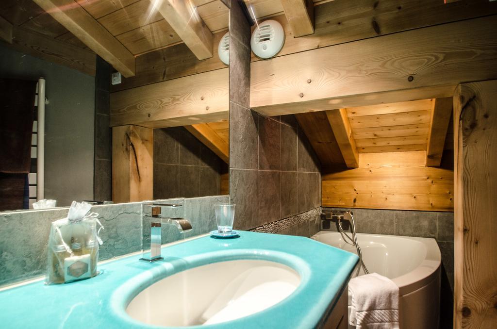 Chalet June *
