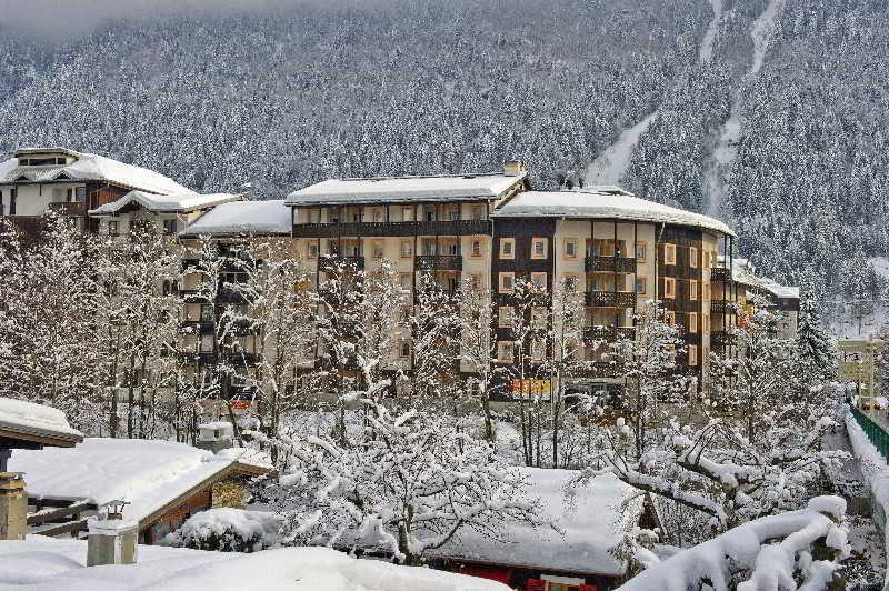 Pierre & La Riviere 3*