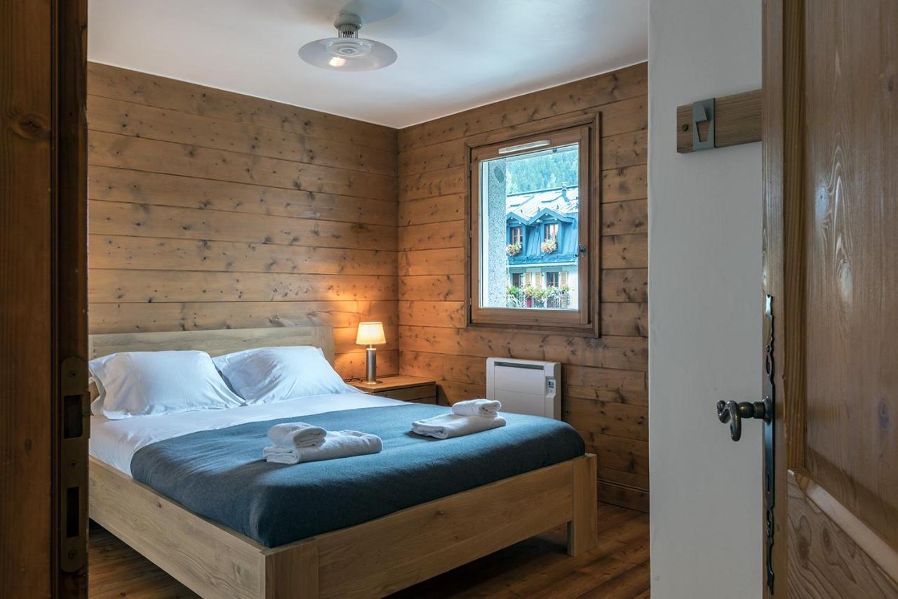 Vallet 12 - Alpes Travel - Central - Sleeps 8 * Chamonix
