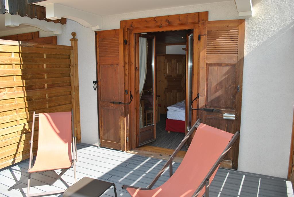 Hotel Oustalet 3*
