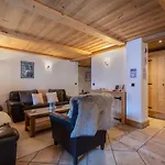 Petit Yeti Chalet
