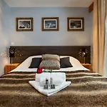 Chalet Maya