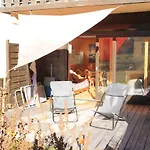 Comfortable Apartment With Terrace In Chamonix