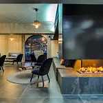 Thedrus Luxury Apt, Swimming Pool, Spa & More