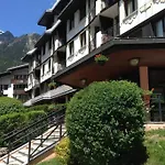 Au Coeur De Chamonix, Un Ecrin De Verdure