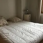 Appartement Typique,Chaleureux Et Pratique