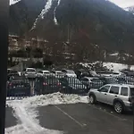 Outa Chamonix Centre