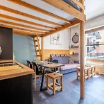 Cosy 40M With Balcony In The Heart Of Chamonix