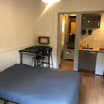 Studio avec petit jardin et terrasse vue mont-blanc