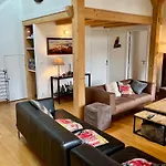 Chalet Of 235 M2 With Balcony Garden In Chamonix