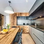 Chalet Herzog Argentiere Chamonix - By Emerald Stay