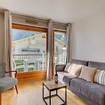 Apartment Fermes du Montenvers B11 - Alpes Travel - Central Chamonix - sleeps 4-5