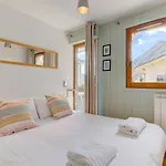 Apartment Fermes du Montenvers B11 - Alpes Travel - Central Chamonix - sleeps 4-5