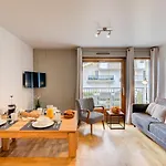 Apartment Fermes du Montenvers B11 - Alpes Travel - Central Chamonix - sleeps 4-5