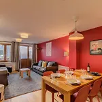 Biolay 2 - Alpes Travel - Central Chamonix - Sleeps 4-6