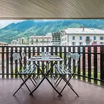 Superbe Appartement Avec Parking Gratuit En Centre Ville Et Aux Pieds Des Pistes
