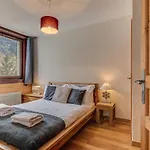 Apartment Le Paradis 2 - Alpes Travel - Central Chamonix