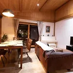 Maison Chaleureuse Avec Une Vue Sur Le Mont Blanc