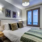 Residence White Pearl