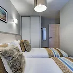 Residence White Pearl