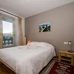 Charmant Duplex Au Coeur De Chamonix Avec Terrasse, Wifi Et Parking - Fr-1-343-183