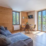 Newly Renovated Apartment With Mont Blanc View
