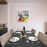Appartement Neuf Et Equipe Au Centre De Chamonix - Fr-1-343-220