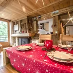 Superbe Appartement 3 Etoiles A Chamonix, 2 Chambres, Balcon, Cheminee Deco, Parking Et Wi-Fi - Fr-1-343-197