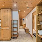 Apartment Villa Vallet 1, Alpes Travel, Chamonix Old Town, Sleeps 6