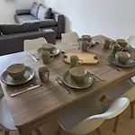 Central Spacious Flat With Private Parking