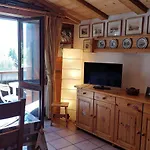 Grand 3 Pieces A Chamonix Avec Balcon Et Parking - Fr-1-517-15