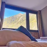 Fantastic Studio By The Lake With Mountain View