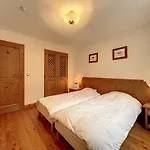 Chamonix: Appartement 3 Pieces Avec Parking Et Wifi, 6 Pers - Fr-1-507-76