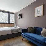 Beautiful Mountain View Studio By The Lake