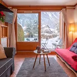 Petite Jardin: Residence Via Des Traz B