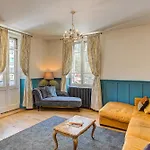 Apartment Aiguille Du Midi Central Chamonix - Alpes Travel - Sleeps 6