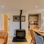 Apartment Biolay - Alpes Travel - Central Chamonix - Sleeps 6