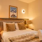 Perle Blanche - Brand New 2 Bedroom Apartment Perfectly Located