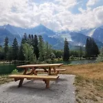 Cristal Des Glaces 2 - Lac De Gailland - Randonnee - Escalade - Central