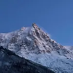 Champaign Powder