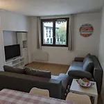 Central Spacious Flat With Private Parking
