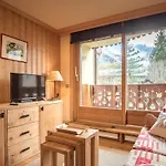 Appartement 3 Etoiles Proche Des Pistes A Chamonix Avec Parking - Fr-1-343-163