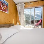 Appartement A Chamonix Avec Terrasse, Parking, Local A Skis - Fr-1-343-172