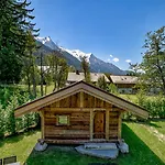 Chalet Black Wood