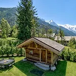 Chalet Black Wood