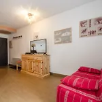 Studio Cosy A Chamonix Sud, Proche Centre, Balcon, 4 Pers, Parking, Wifi - Fr-1-343-235